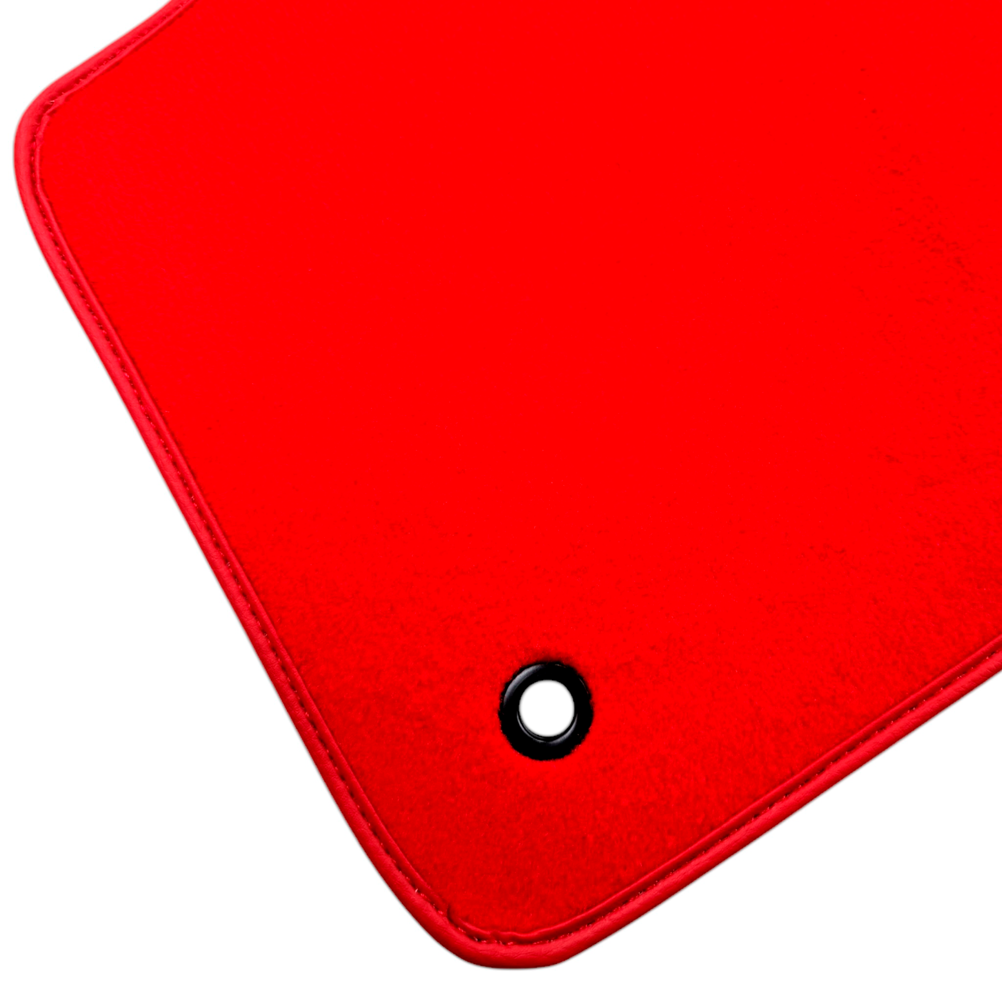 Red Floor Mats for Jeep Cherokee KJ (2002-2007) | AutoWin